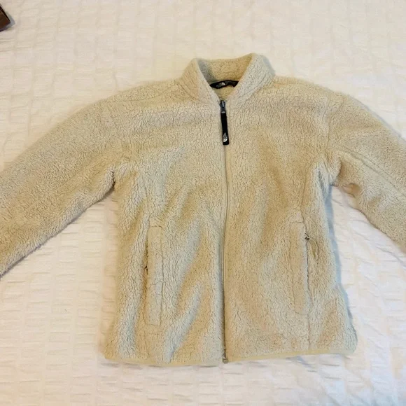 Cream North Face Sherpa Jacket Size Small! - Picture 3 of 9